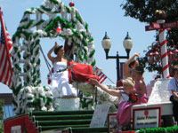 Raspberry Festival Royalty Waving in the Grande Day Parade